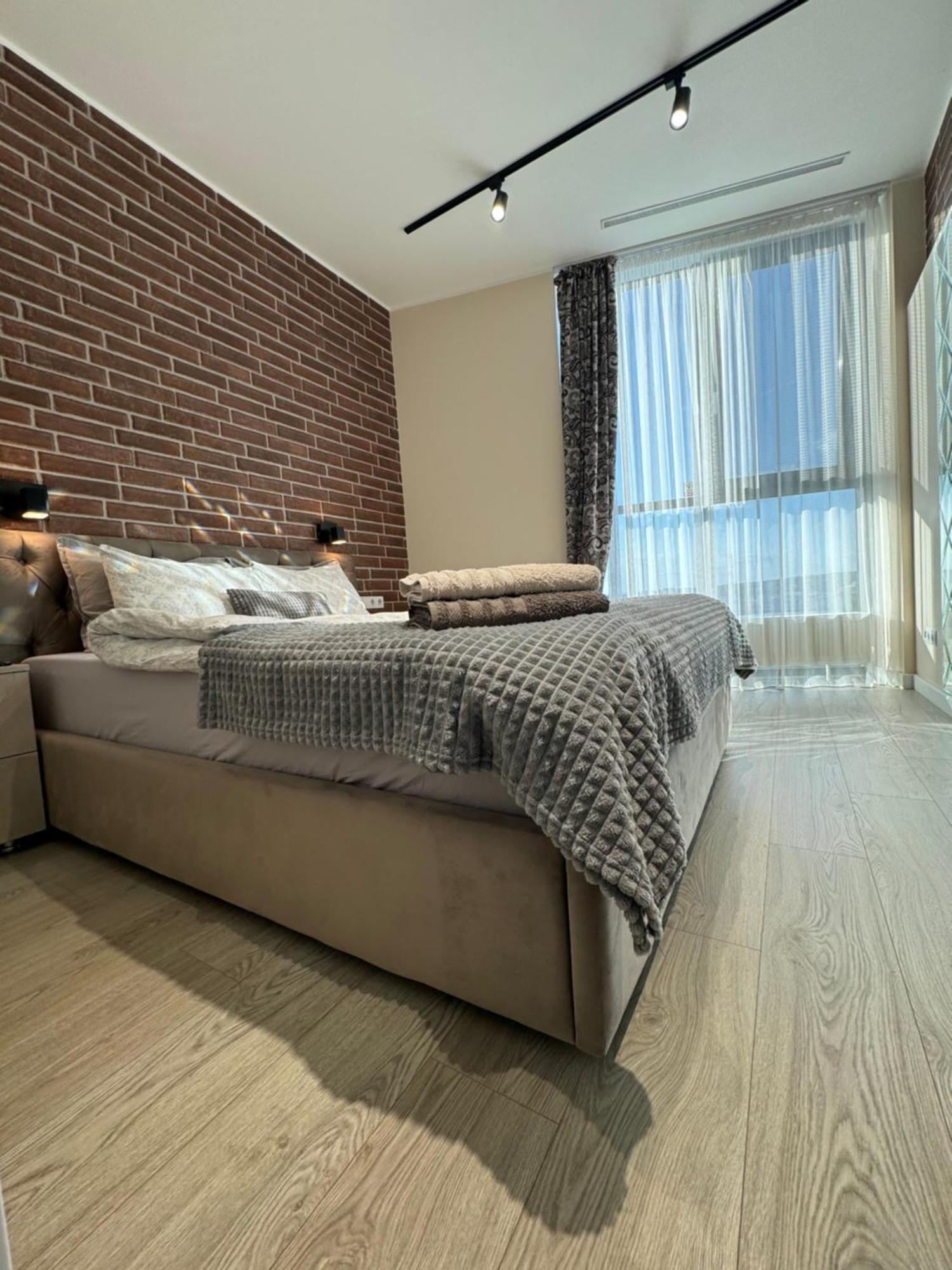 Business Lux Apartment Solomon City Chişinău Esterno foto