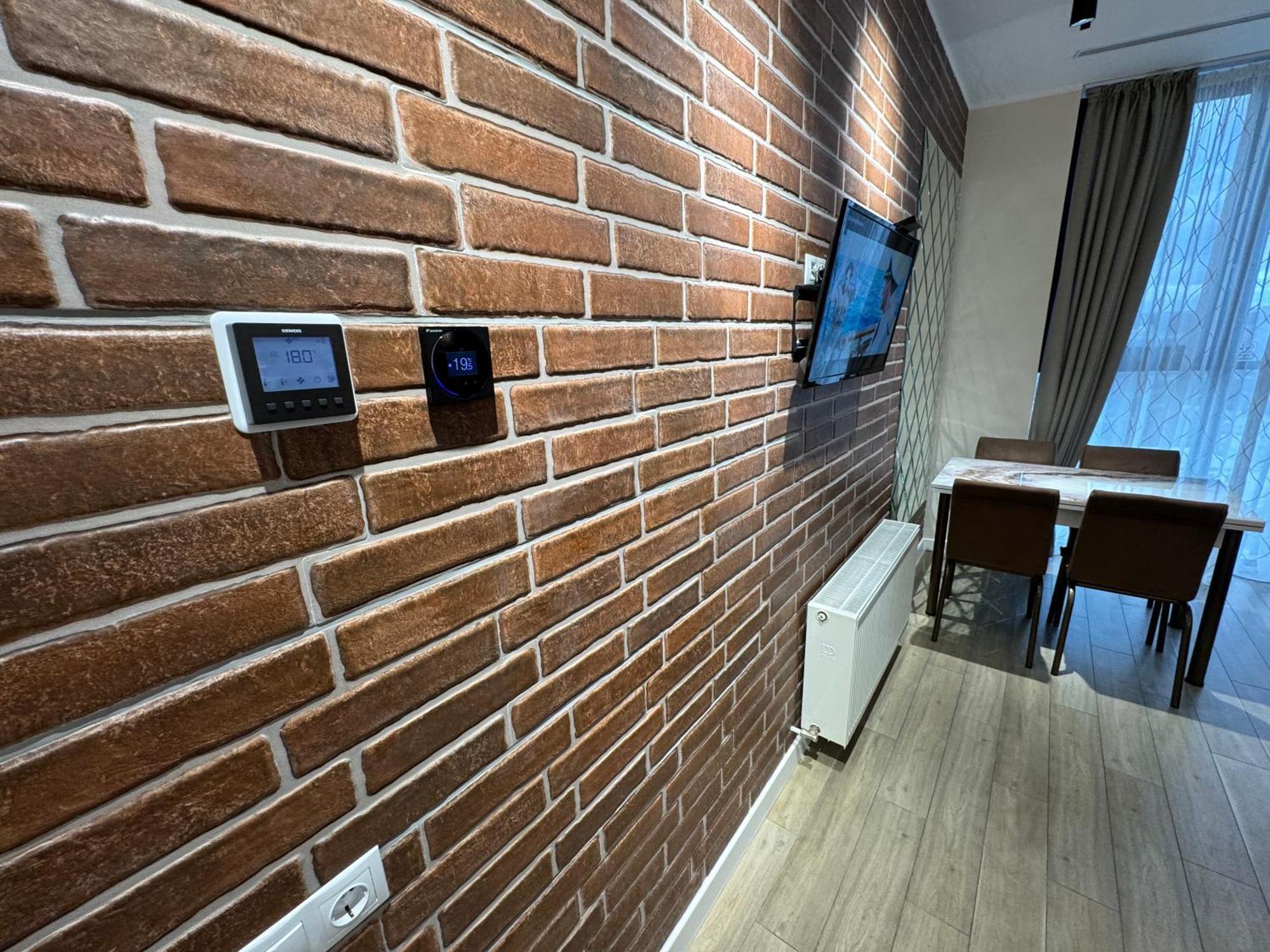 Business Lux Apartment Solomon City Chişinău Esterno foto